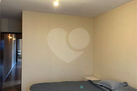 Sobrado à venda com 3 quartos, sendo 1 suíte, em Vila do Castelo, São Paulo, SP