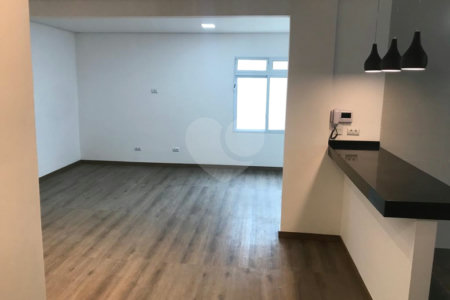 Casa Térrea à venda com 3 quartos em Vila Mazzei, São Paulo, SP