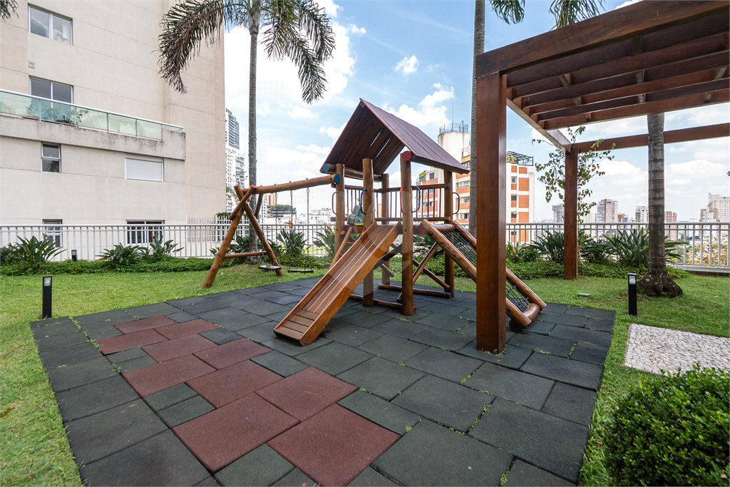 Apartamento à venda com 3 suítes em Sumarezinho, São Paulo, SP