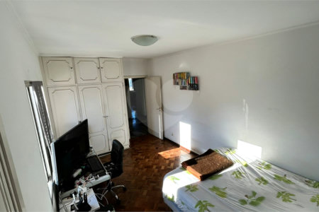 Sobrado à venda com 6 quartos, sendo 1 suíte,  em Sumarezinho, São Paulo, SP