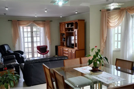 Casa à venda com 3 suítes em Vila Ipojuca, São Paulo, SP