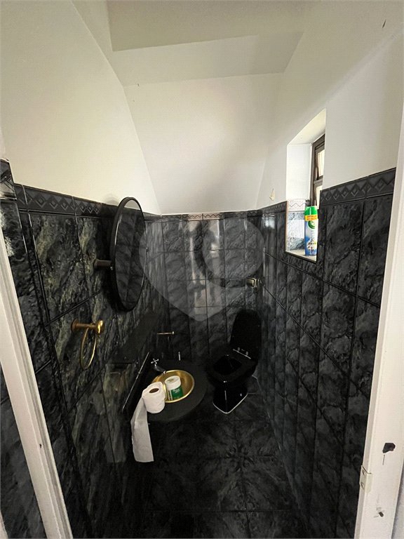 Sobrado à venda com 3 quartos em Vila Nivi, São Paulo, SP
