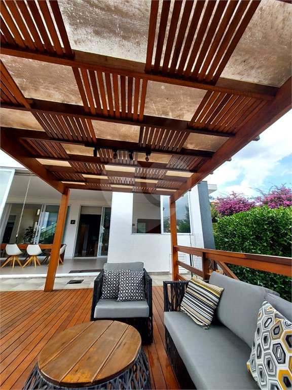 Casa à venda ou para alugar com 4 suítes no condomínio Jardim Primavera, Louveira - SP