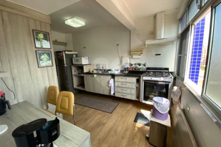 Apartamento à venda com 3 quartos, sendo 1 suíte, em Cerqueira César, São Paulo, SP