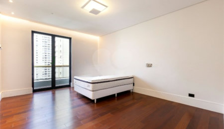 Apartamento à venda com 3 suítes em Cerqueira César, São Paulo, SP