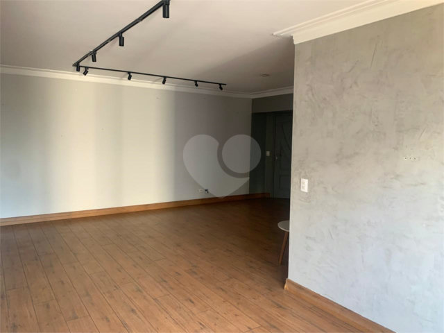 Apartamento à venda com 3 quartos, sendo 1 suíte,  em Santana, São Paulo, SP