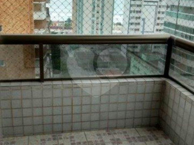 Apartamento à venda com 2 quartos, sendo 1 suíte,  em Vila Tupi, Praia Grande, SP