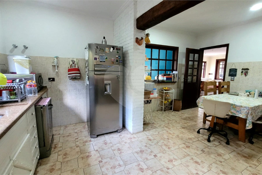 Casa à venda ou para alugar com 4 quartos, sendo 3 suítes, no condomínio Associação Reserva das Hortênsias, Mairiporã - SP