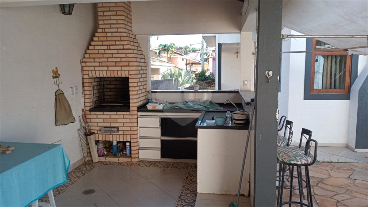 Casa à venda com 3 suítes no condomínio Villaggio Capriccio, Louveira - SP