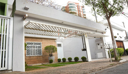 Sobrado à venda com 3 quartos, sendo 1 suíte,  em Campo Belo, São Paulo, SP