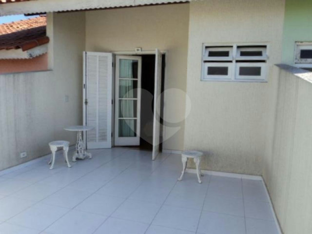 Sobrado à venda com 2 suítes em Tremembé, São Paulo, SP