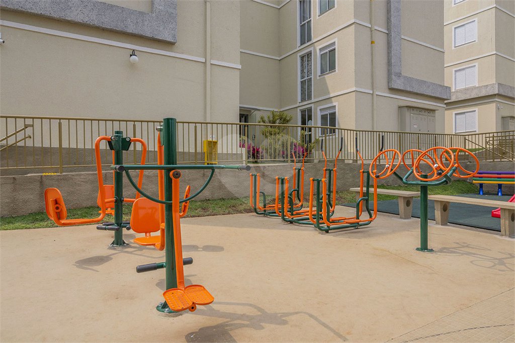 Apartamento térreo com 2 dormitórios