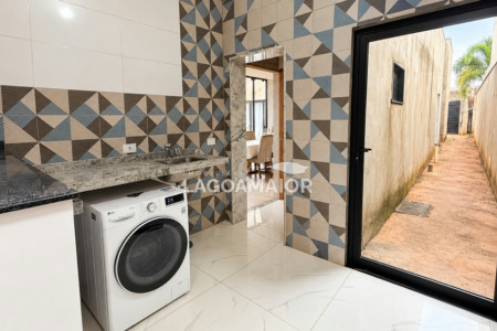 Casa à venda com 3 quartos, sendo 2 suítes, em Alto da Boa Vista, Três Lagoas - MS
