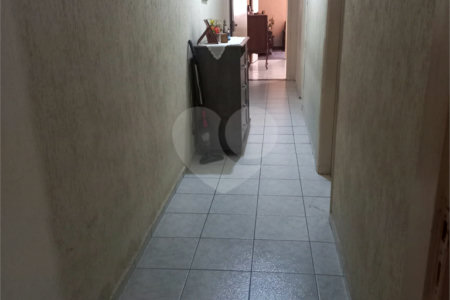 Imóvel em excelente estado de conservação localizado no Jardim Beatriz a Venda