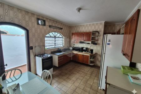 Sobrado à venda com 3 quartos, sendo 1 suíte, em Vila São Francisco, São Paulo, SP