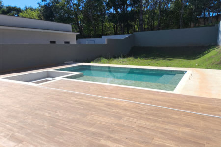 Sobrado à venda com 5 quartos, sendo 3 suítes, em Condomínio Residencial Reserva Ecológica Atibaia, Atibaia, SP
