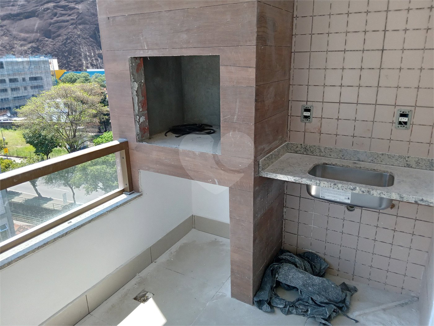 Apartamento à venda com 2 quartos, sendo 1 suíte,  em Tijuca, Rio de Janeiro, RJ