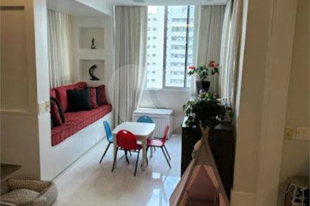 Apartamento à venda com 3 quartos, sendo 1 suíte, em Higienópolis, São Paulo, SP