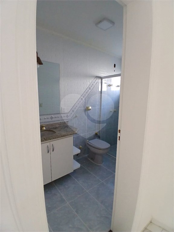 Casa à venda com 4 quartos, sendo 2 suítes, no condomínio Flamboyant, Atibaia - SP