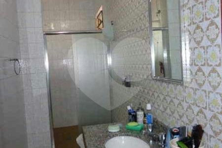 Casa à venda com 3 quartos, sendo 1 suíte,  em Jardim Londrina, São Paulo, SP