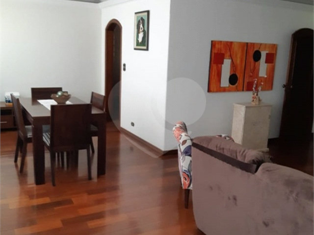 Sobrado à venda com 3 quartos, sendo 2 suítes,  em Vila Paulicéia, São Paulo, SP