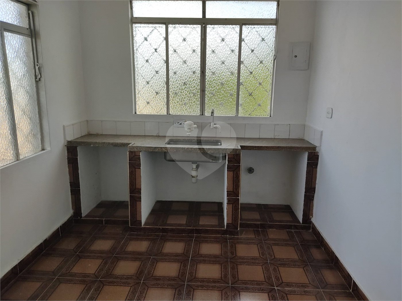 Sobrado à venda com 4 quartos, sendo 1 suíte, em Cidade Jardim Cumbica, Guarulhos, SP