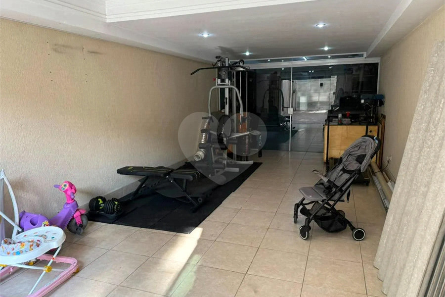 Casa à venda com 4 quartos em Vila Fiat Lux, São Paulo