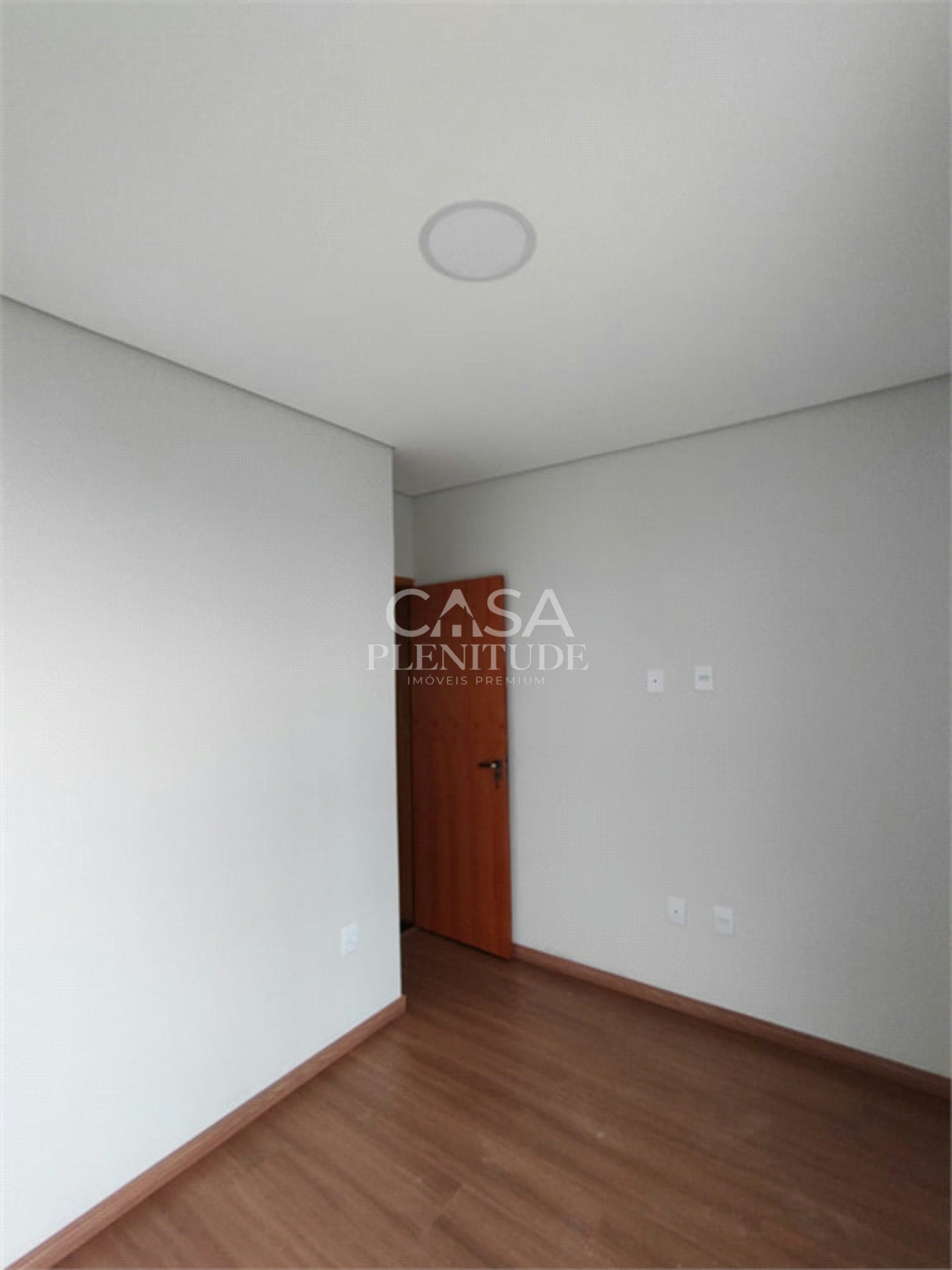 Casa em condomínio à venda com 3 quartos, sendo 1 suíte,  em Horto Florestal, Sorocaba, SP