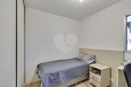 Apartamento à venda com 3 quartos, sendo 1 suíte, em Vila Olímpia, São Paulo, SP
