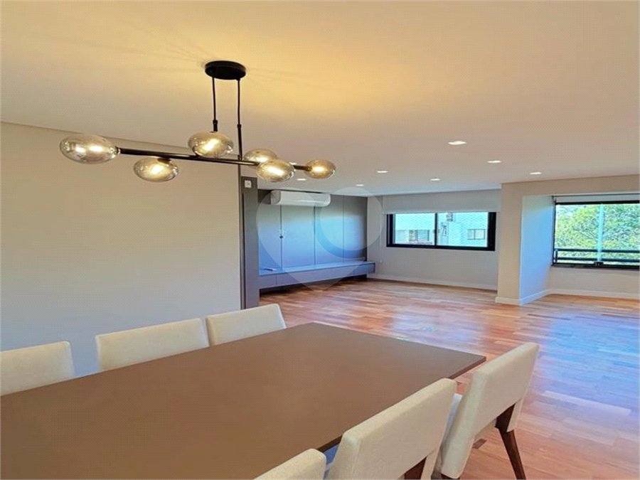 Apartamento para alugar com 2 suítes em Vila Andrade, São Paulo, SP