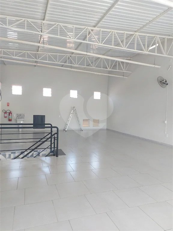 Salão Comercial para locação em Indaiatuba/SP no Bairro Vila Georgina -Fotovoltaica instalada.