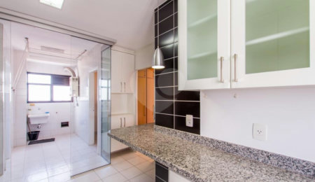 Apartamento à venda com 3 quartos, sendo 2 suítes,  em Cidade Monções, São Paulo, SP