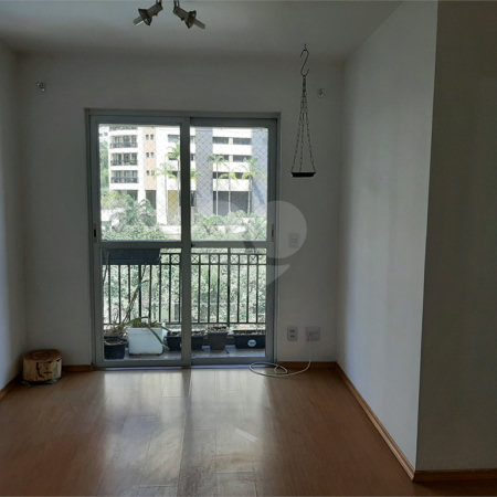 Apartamento à venda ou para alugar com 3 quartos, sendo 1 suíte,  em Vila Suzana, São Paulo, SP
