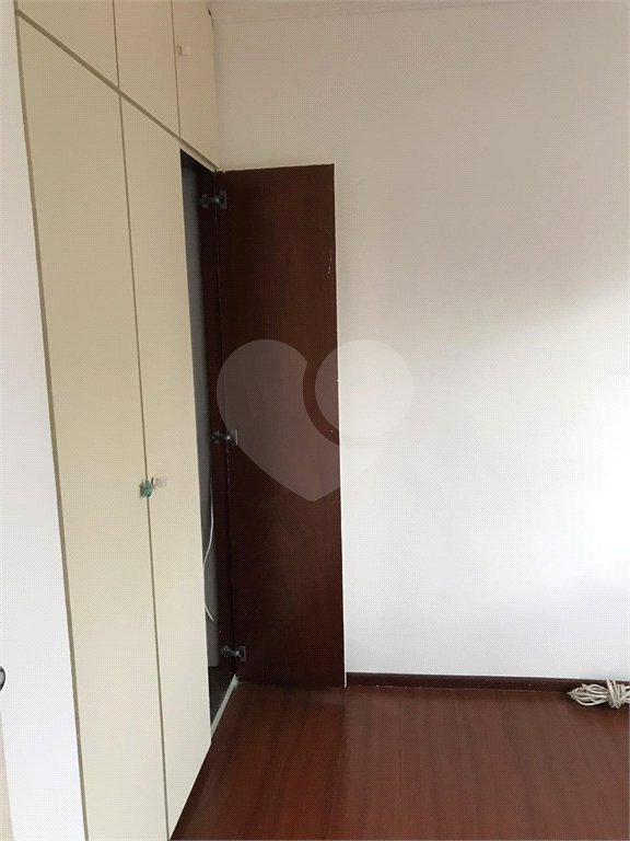 Apartamento 2 dormitórios à venda na Vila mariana.