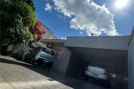 Casa à venda com 3 quartos, sendo 1 suíte,  em Jardim Casablanca, São Paulo, SP