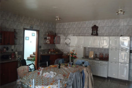 Sobrado à venda com 3 quartos, sendo 1 suíte, em Jardim Nova América, Araraquara, SP