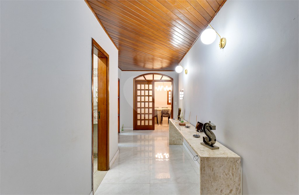 Casa Térrea à venda com 5 quartos, sendo 2 suítes, em Alto da Boa Vista, São Paulo, SP