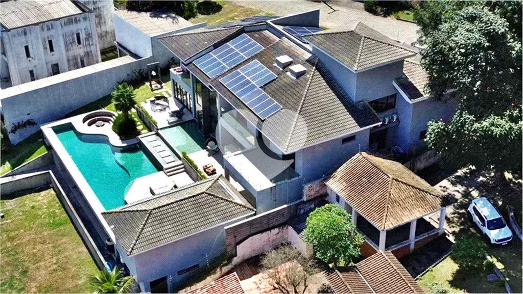 Casa à venda com 5 suítes no condomínio Alpes da Cantareira, Mairiporã - SP