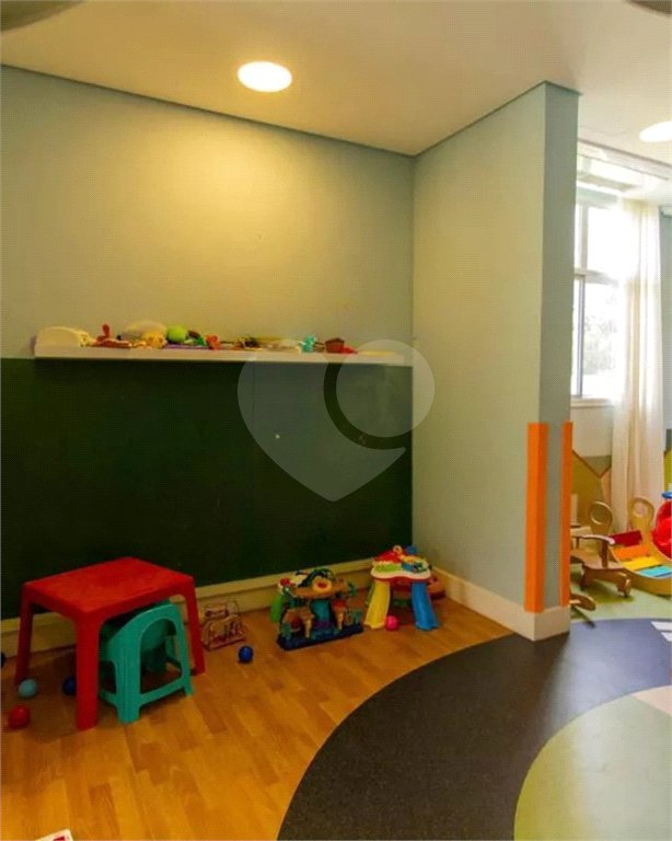 Apartamento à venda com 4 quartos, sendo 2 suítes,  em Vila Anastácio, São Paulo, SP