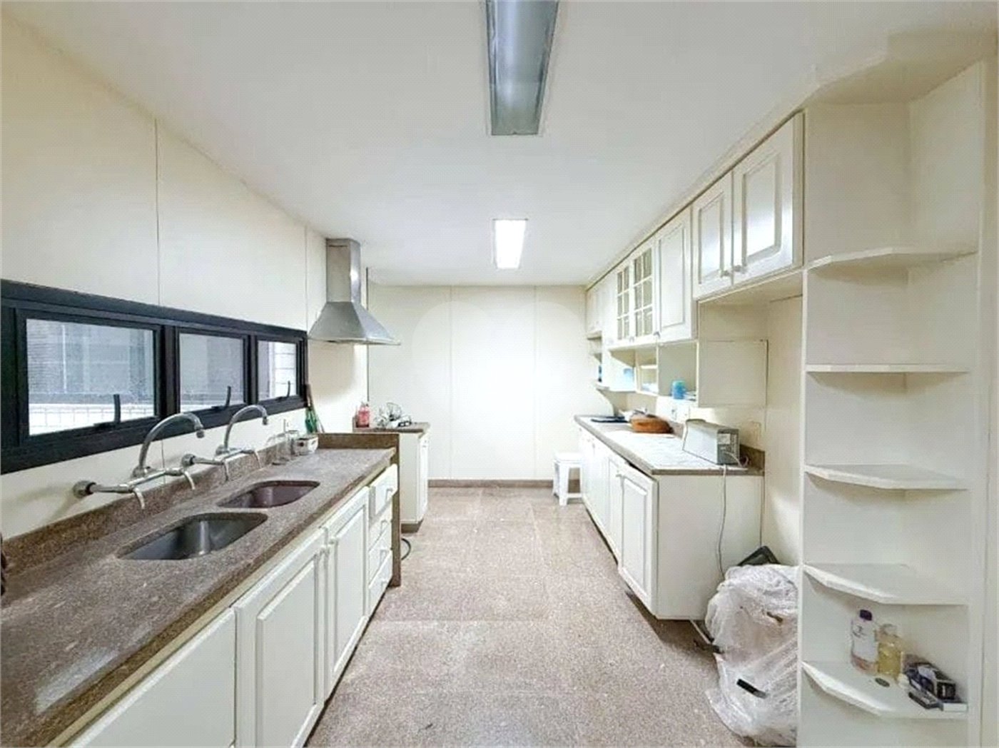 Apartamento à venda com 4 quartos, sendo 2 suítes, em Leblon, Rio de Janeiro, RJ