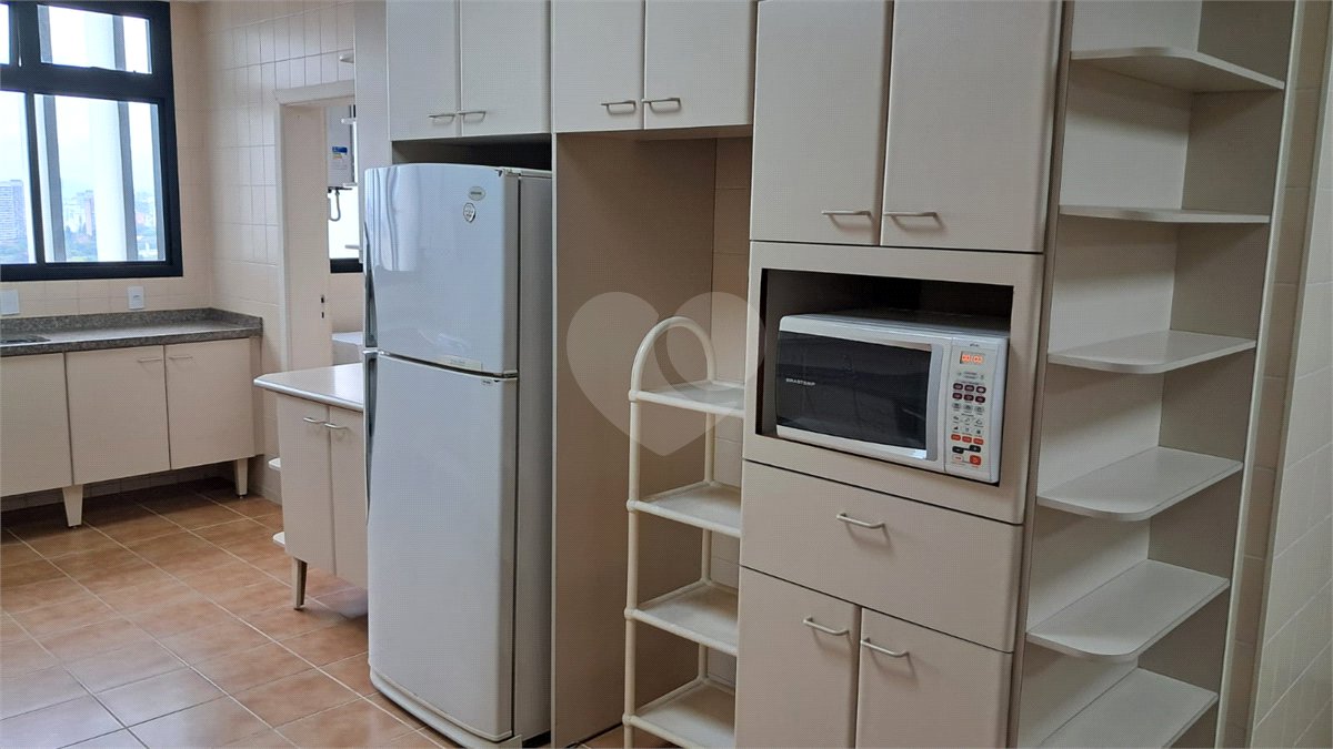 Apartamento para alugar com 4 quartos, sendo 3 suítes, em Santo Amaro, São Paulo, SP
