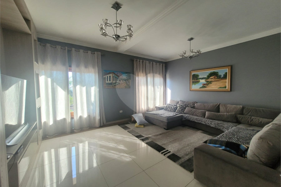 Casa para alugar com 5 quartos, sendo 2 suítes,  no condomínio Alpes de Caieiras, Caieiras - SP