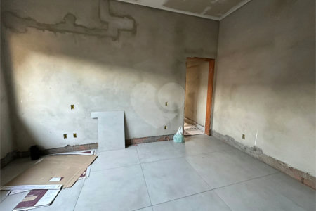 Casa à venda com 3 suítes no condomínio Golden Ville, Itapetininga - SP