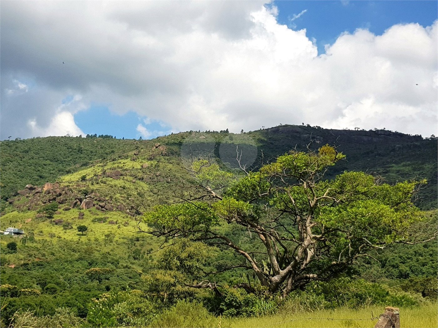Terreno à venda em Jardim Maristela, Atibaia, SP