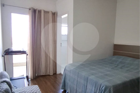 Sobrado à venda com 3 suítes em Vila Constança, São Paulo, SP