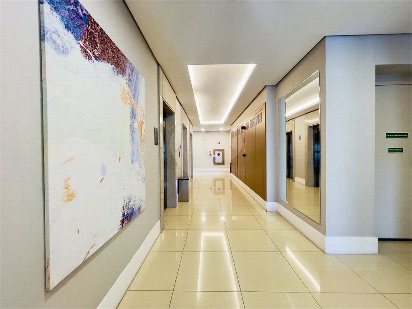 Apartamento à venda com 2 suítes em Vila Scarpelli, Santo André, SP