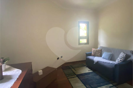Casa à venda com 4 suítes no condomínio Vale da Santa Fé, Vinhedo - SP