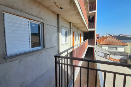Casa à venda com 2 quartos no condomínio Residencial Luta, São Paulo - SP