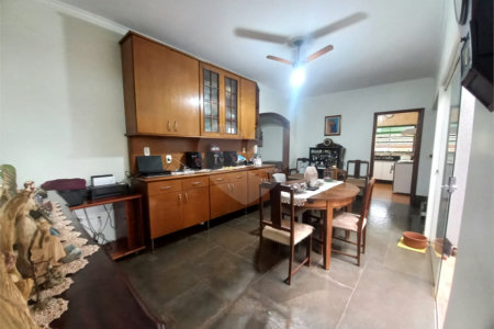 Casa à venda com 4 quartos, sendo 1 suíte,  em Parque dos Bandeirantes, Ribeirão Preto, SP