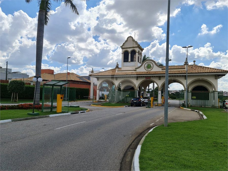 Casa à venda com 3 quartos, sendo 1 suíte,  no condomínio Ibiti Royal Park, Sorocaba - SP